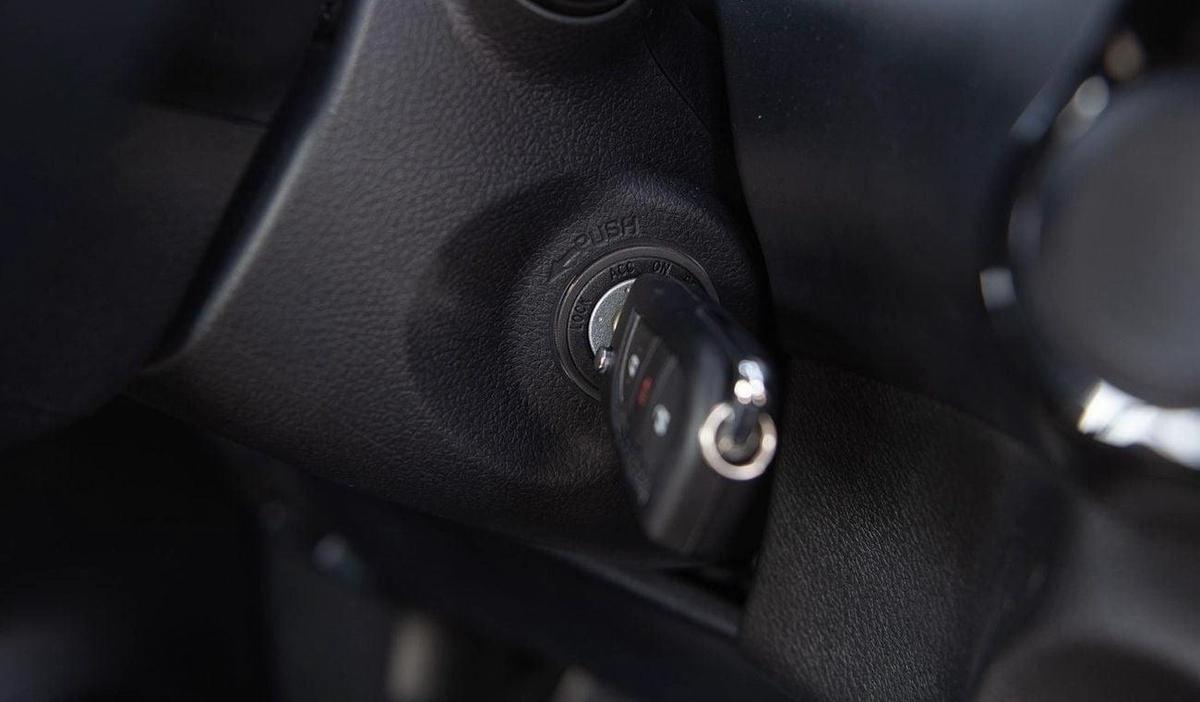 Toyota Hilux Toyota hilux 24L diesel basic option MY2024-19-19