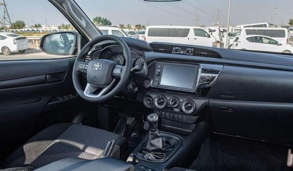 Toyota Hilux Toyota hilux 24L diesel basic option MY2024