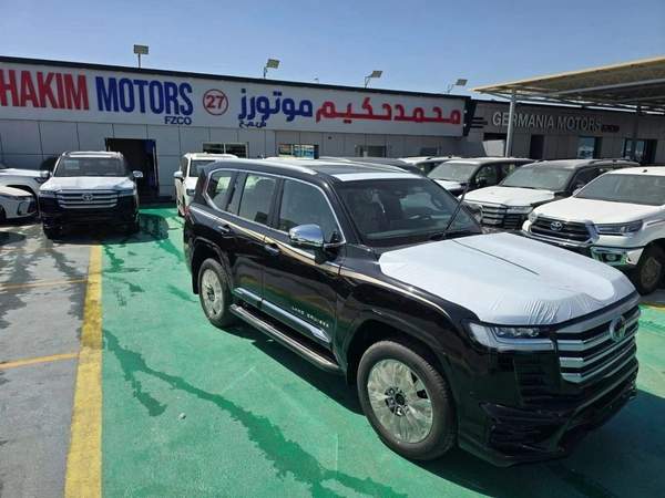 Toyota Land Cruiser VXR 3.5 2026 - Black Color