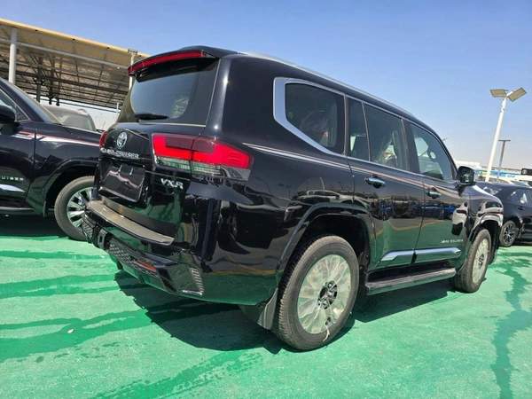 Toyota Land Cruiser VXR 3.5 2026 - Black Color