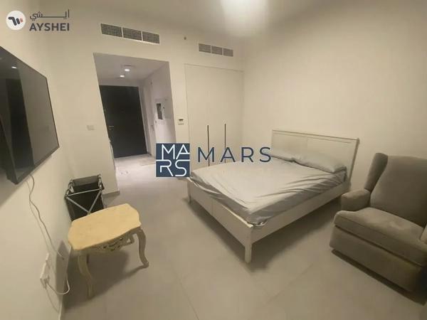 Luxury New 3-Bedroom Corner Villa in ROBINIA