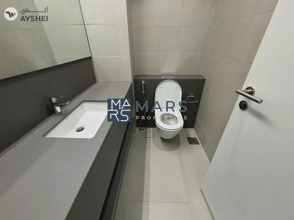 Luxury New 3-Bedroom Corner Villa in ROBINIA