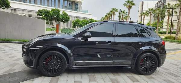 2013-Porsche Cayenne turbo with Mansory kit
