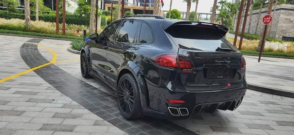 2013-Porsche Cayenne turbo with Mansory kit