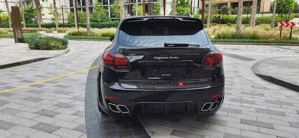 2013-Porsche Cayenne turbo with Mansory kit