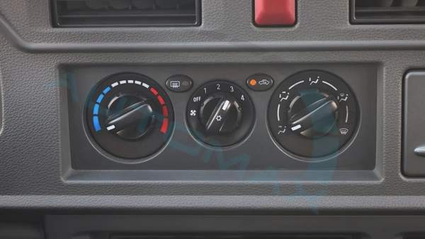 ( Eid al-Adha Offer ) 2025 CMC D260 Window Van 2.4L RWD GCC 0Km With 3 Years Or 100,000 Km Warranty