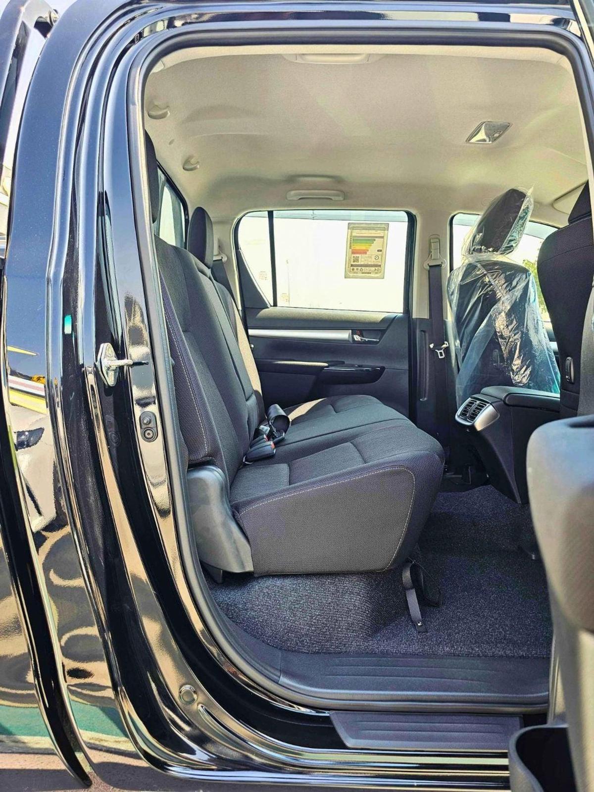 Toyota Hilux SR5 / NARROW BODY DOUBLE CABIN / 2.7L PETROL V4 M/T / REAL CAMERA WITH CHROME BUMPERS (CODE#HP2MF)-10-10