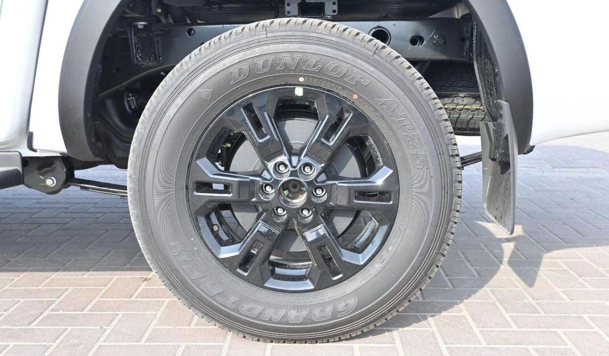 Nissan Navara NISSAN NAVARA 2.5 DIESEL PRO4X 4X4 AT 2025-9-9