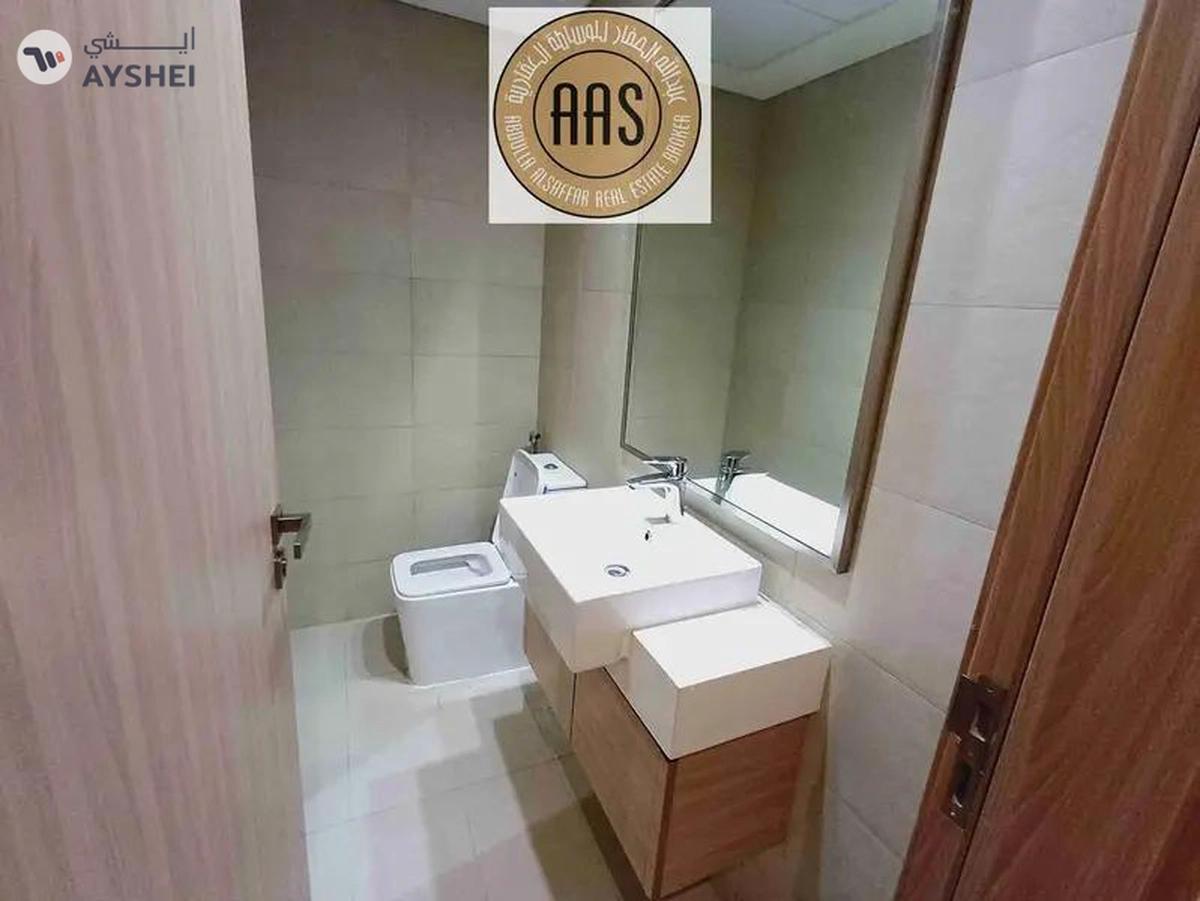 Brand New!!chiller Free!!fully Fitted kitchen, luxurious and spacious 1BHK only 65k ready to move-3-3