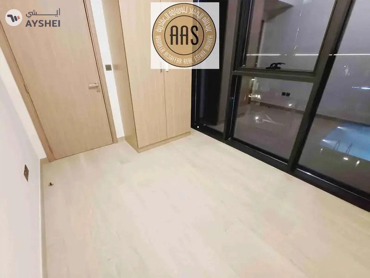 Brand New!!chiller Free!!fully Fitted kitchen, luxurious and spacious 1BHK only 65k ready to move-5-5