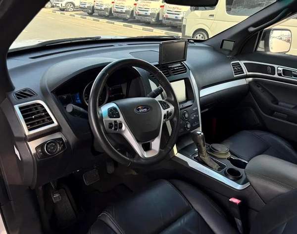 Ford Explorer XLT 2014 - Japanese Specs