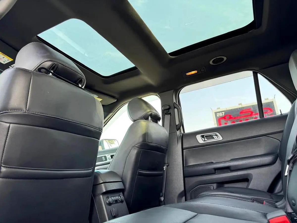 Ford Explorer XLT 2014 - Japanese Specs-4-4