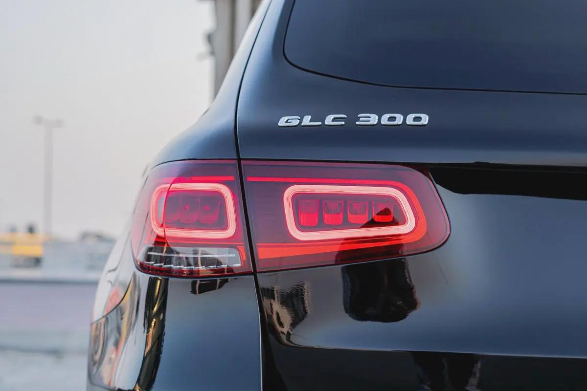 MERCEDES-BENZ GLC-CLASS 300 2021-4-4