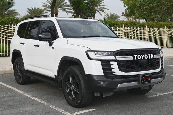 0% DP - TOYOTA LAND CRUISER (DIESEL) - GR SPORT 2022- WELL MAINTAINED