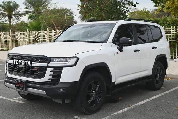 0% DP - TOYOTA LAND CRUISER (DIESEL) - GR SPORT 2022- WELL MAINTAINED