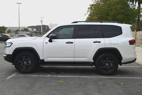 0% DP - TOYOTA LAND CRUISER (DIESEL) - GR SPORT 2022- WELL MAINTAINED