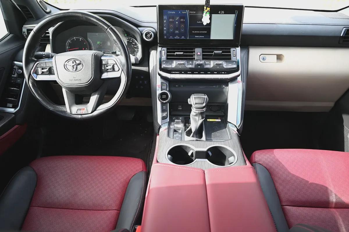 0% DP - TOYOTA LAND CRUISER (DIESEL) - GR SPORT 2022- WELL MAINTAINED-9-9