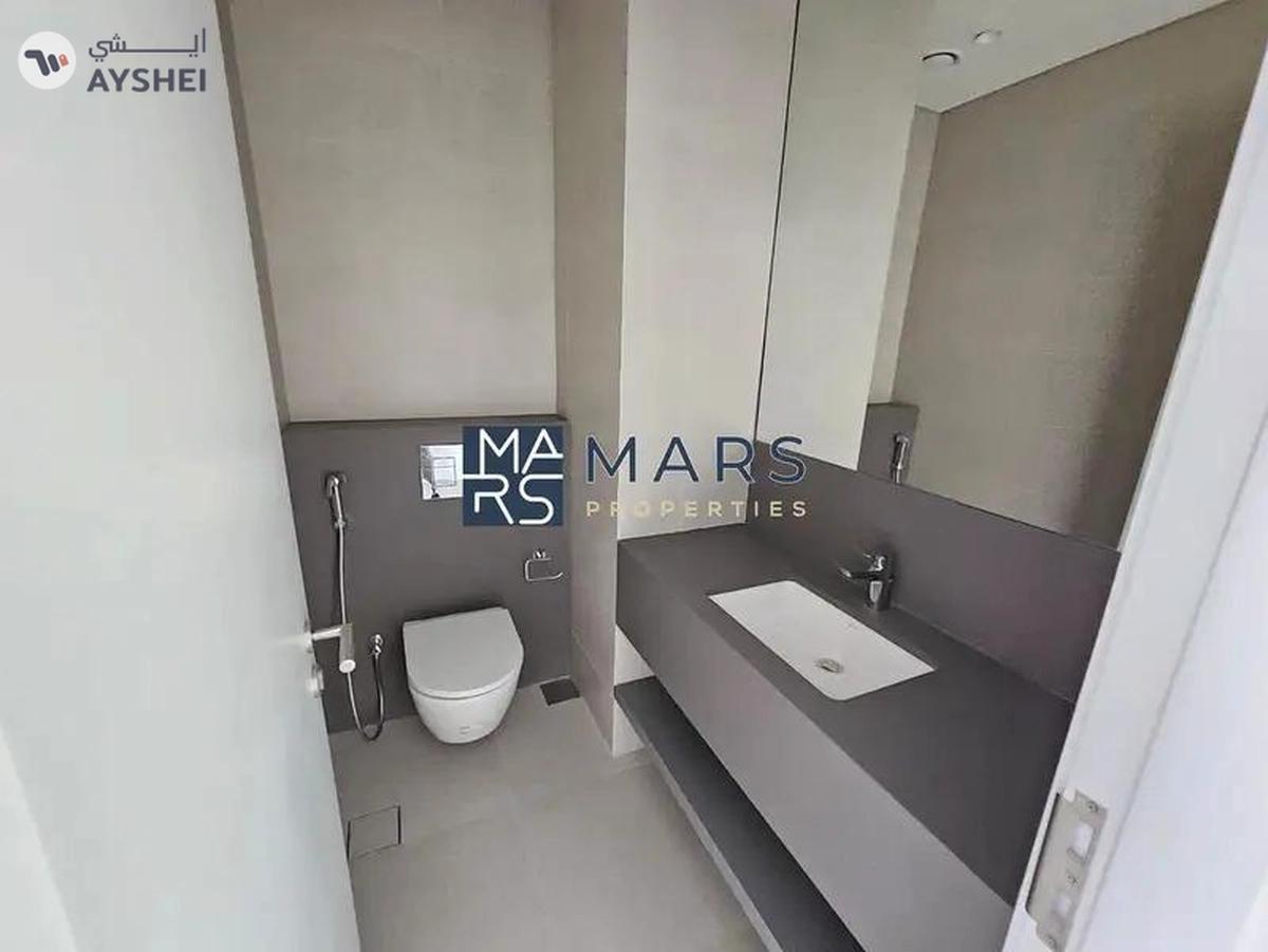 Prime Location | Exclusive Amenities | High ROI READY TO MOVE | Smart Home Features-4-4