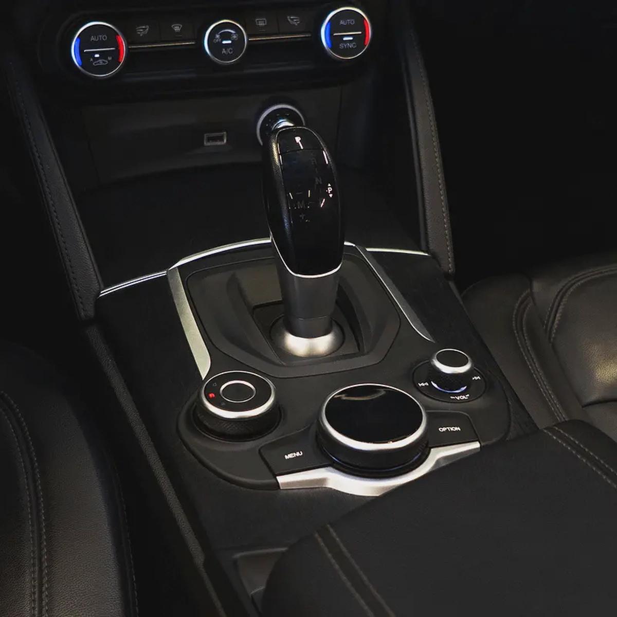 AED 1,149 pm • 0% Downpayment • Alfa Romeo Stelvio Q4 • 1 Year Warranty-10-10