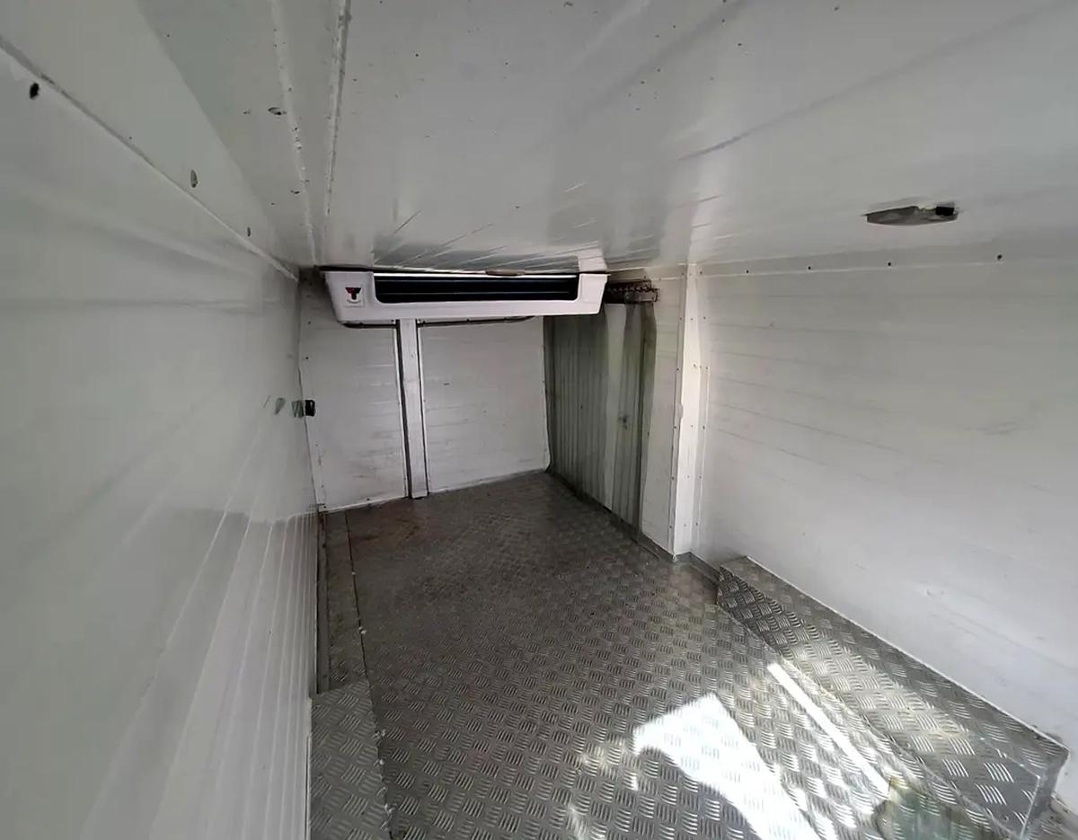 Nissan Urvan NV350-12-12