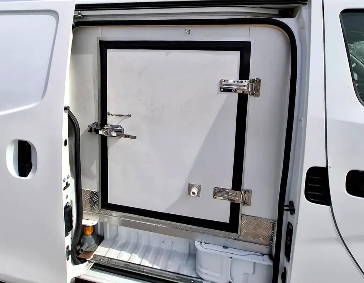 Nissan Urvan NV350-9-9