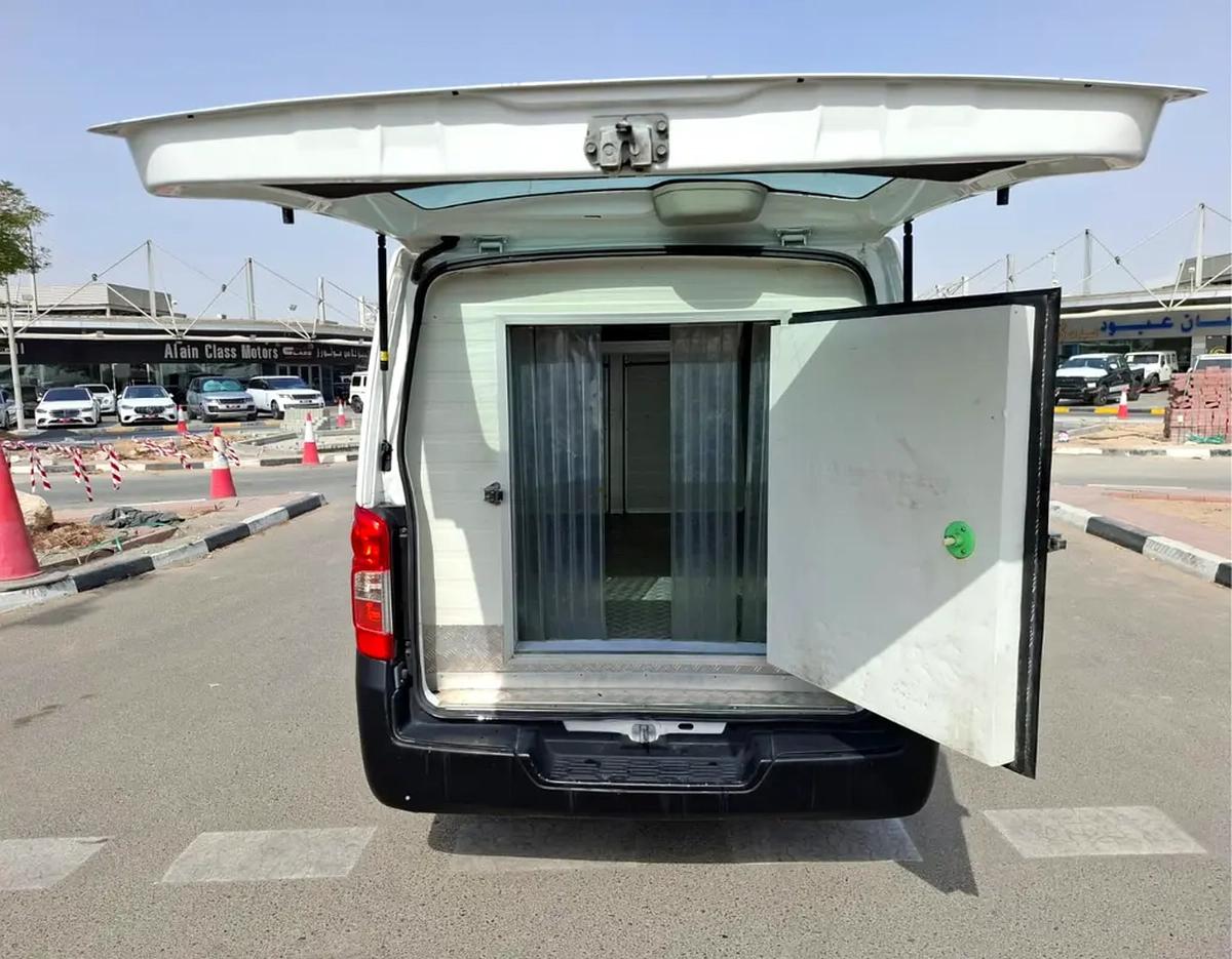 Nissan Urvan NV350-19-19