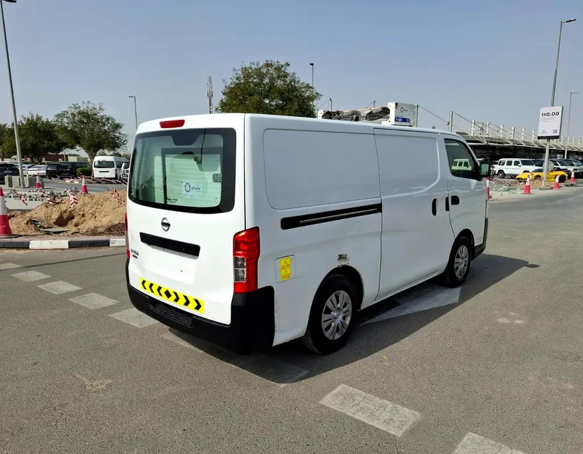 Nissan Urvan NV350-7-7