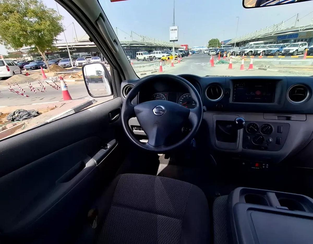 Nissan Urvan NV350-17-17