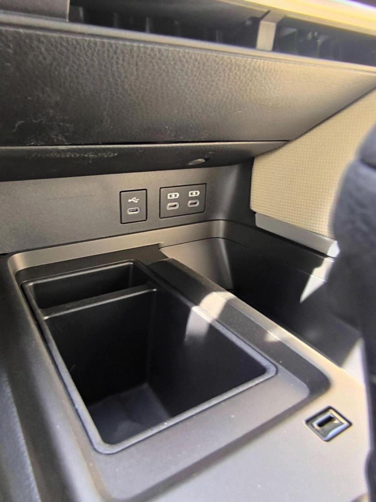 Toyota Camry E 2.5L CAMRY 2.5L STANDER-12-12
