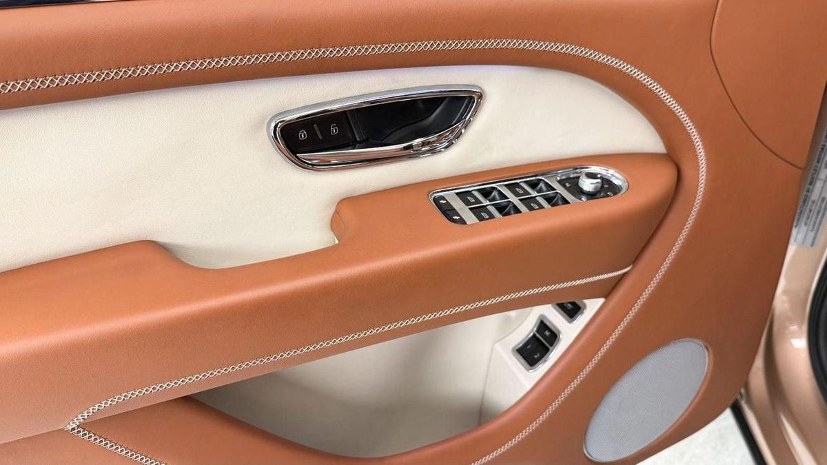Bentley Bentayga S 4.0T - Bentley Bentayga 2022 - Fully Loaded-15-15