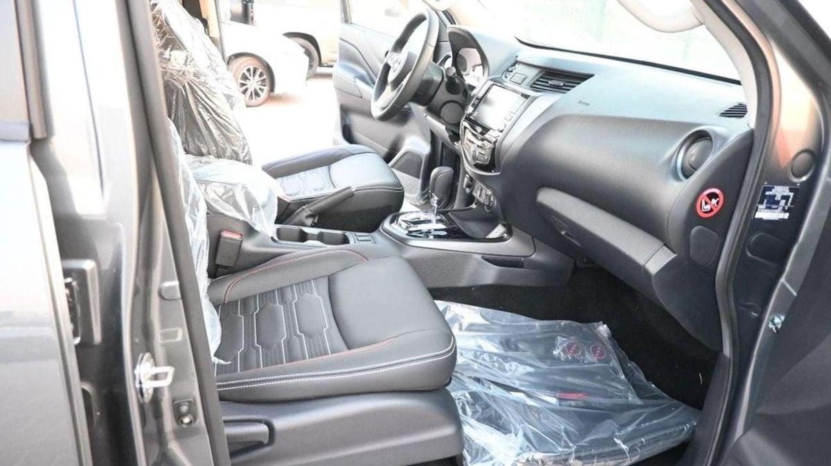 Nissan Navara PRO4X FULL OPTION-9-9