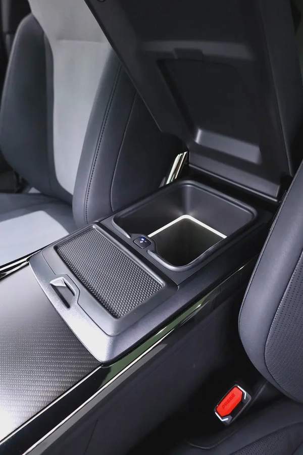 RANGE ROVER SPORT SV EDITION ONE V8 P-635 + FULL CARBON EXT/INT + CARBON RIMS