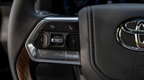 Toyota Land Cruiser LC VX 3.3D\(LHD) TOYOTA LAND CRUISER LC300 VX 3.3D AT MY2025 – BLACK