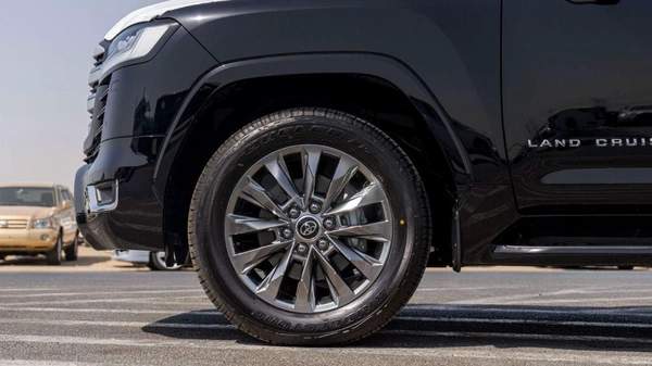 Toyota Land Cruiser LC VX 3.3D\(LHD) TOYOTA LAND CRUISER LC300 VX 3.3D AT MY2025 – BLACK