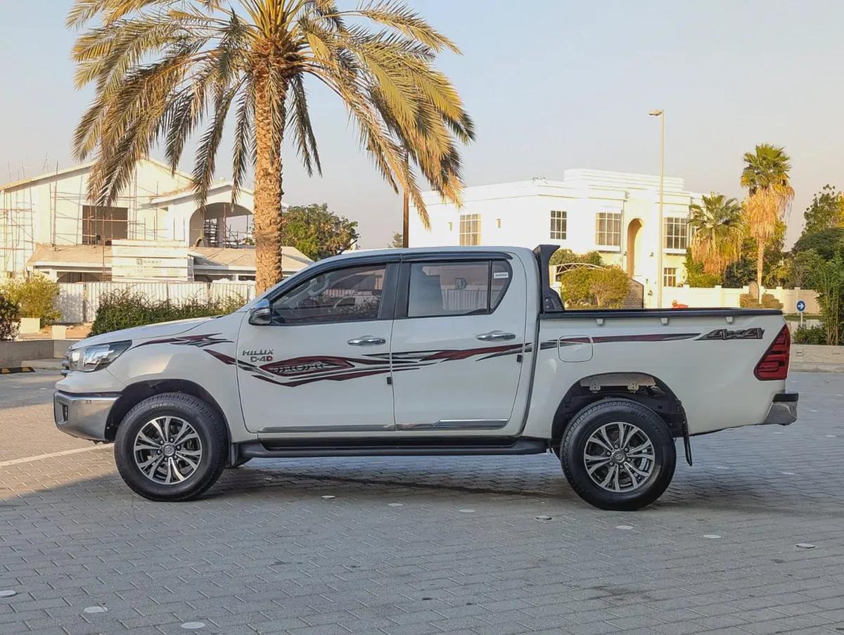 DIESEL Toyota Hilux Double Cab GLX AWD 2020 - GCC Specs - Well Maintained-16-16