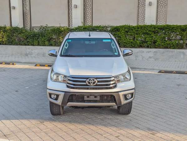 DIESEL Toyota Hilux Double Cab GLX AWD 2020 - GCC Specs - Well Maintained