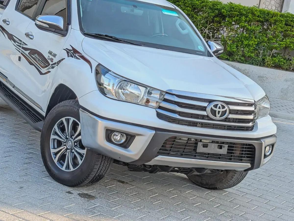 DIESEL Toyota Hilux Double Cab GLX AWD 2020 - GCC Specs - Well Maintained-19-19