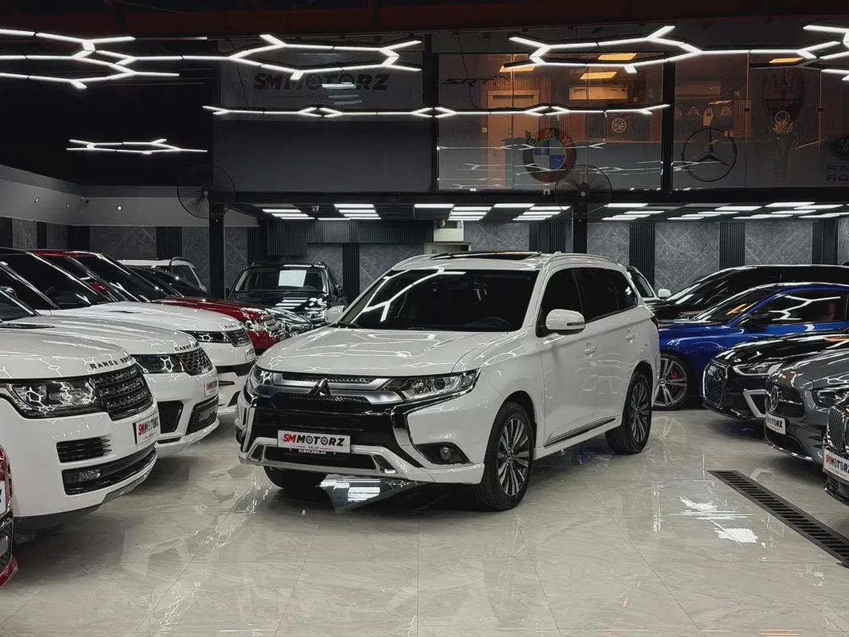 Sunroof and Leather | Original Paint | Limited Edition | Low kms-3-3