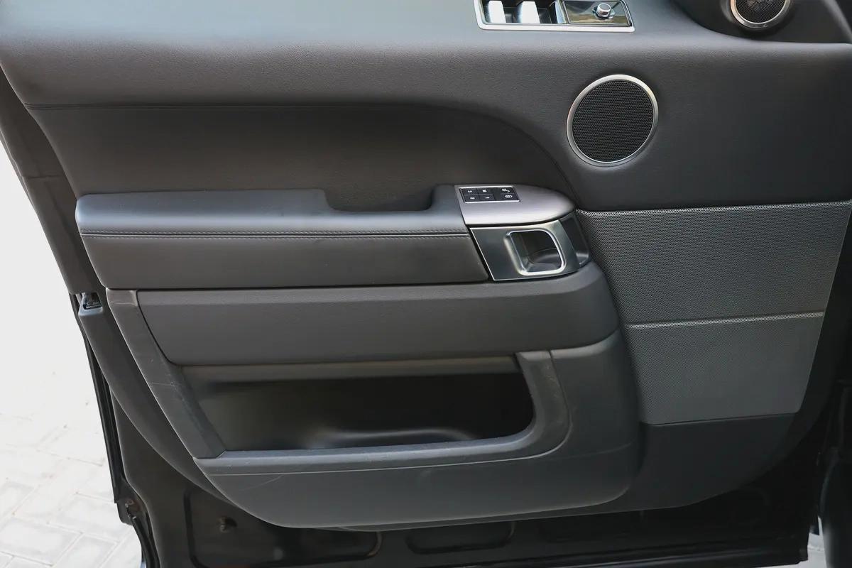 Range Rover Sport -2020-142000KM-GCC SPECS-EXCELLENT CONDITION SVR KIT at agency fix-10-10