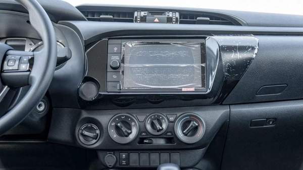 Toyota Hilux HILUX 2.4L AT