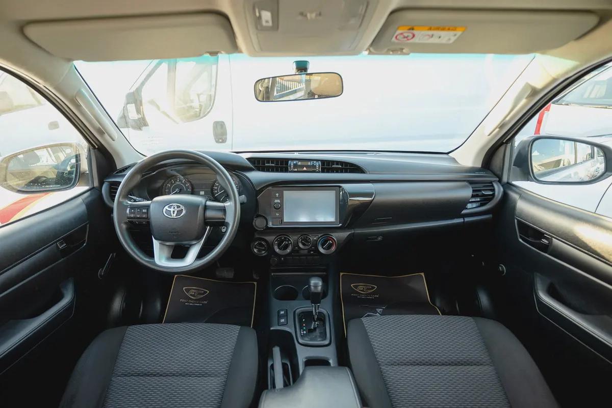 Hilux | Double Cabin 4x4 | Automatic | GCC Specs | Ref#T44166-6-6