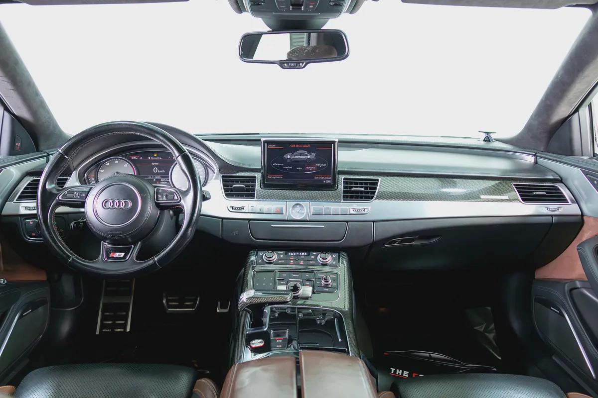 Audi S8-GCC-V8 Twin Turbo-AUDI Exclusive Interior Trim-22 Inch Rims-Very Well Maintained-9-9