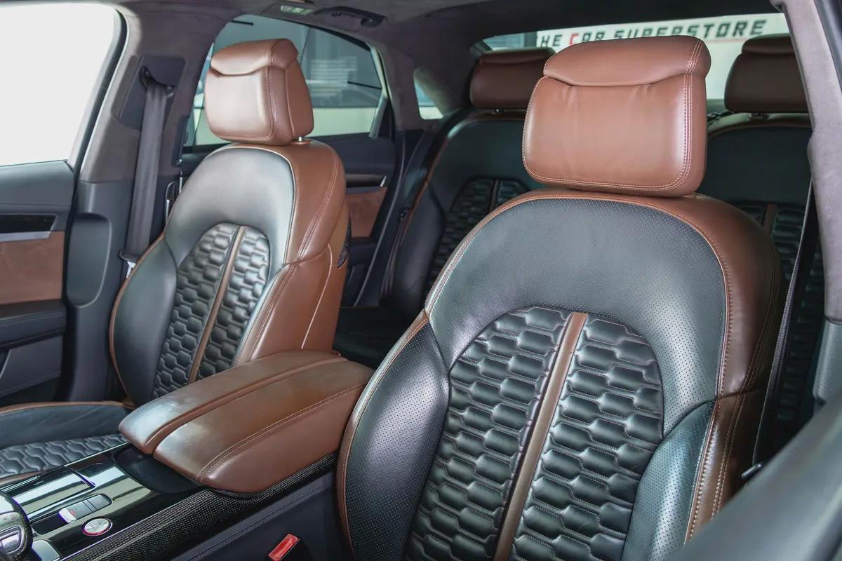 Audi S8-GCC-V8 Twin Turbo-AUDI Exclusive Interior Trim-22 Inch Rims-Very Well Maintained-10-10