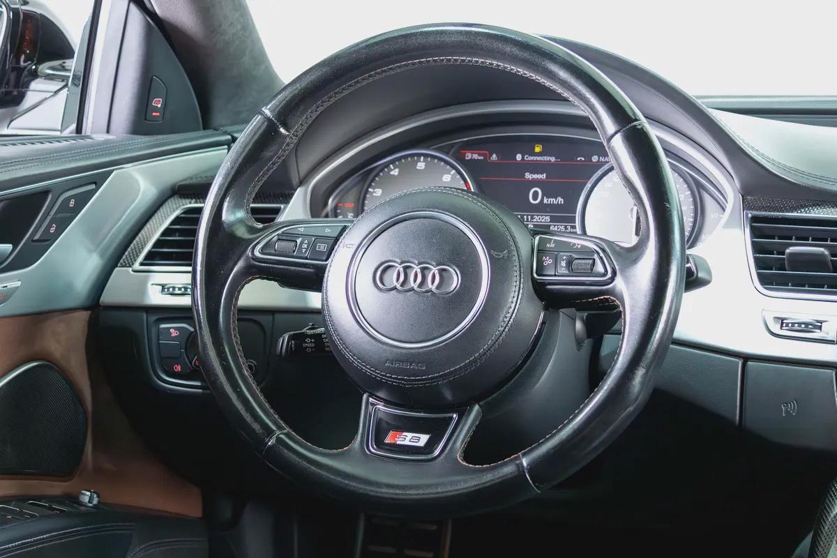 Audi S8-GCC-V8 Twin Turbo-AUDI Exclusive Interior Trim-22 Inch Rims-Very Well Maintained-11-11