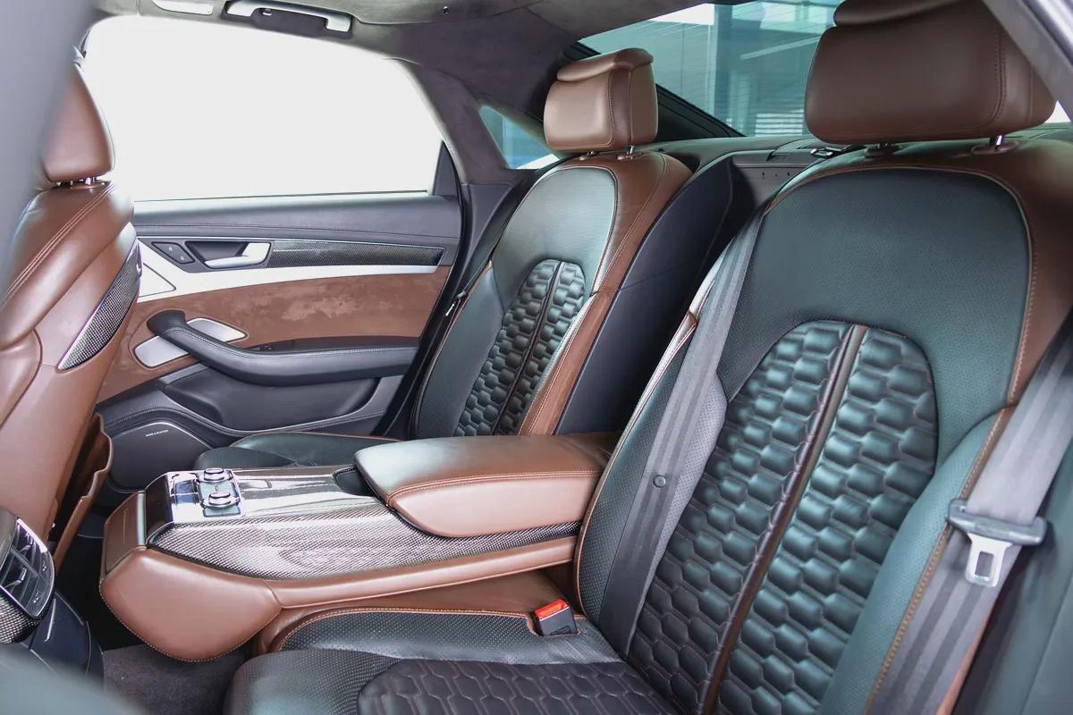 Audi S8-GCC-V8 Twin Turbo-AUDI Exclusive Interior Trim-22 Inch Rims-Very Well Maintained-12-12