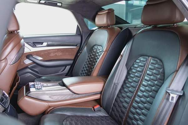 Audi S8-GCC-V8 Twin Turbo-AUDI Exclusive Interior Trim-22 Inch Rims-Very Well Maintained