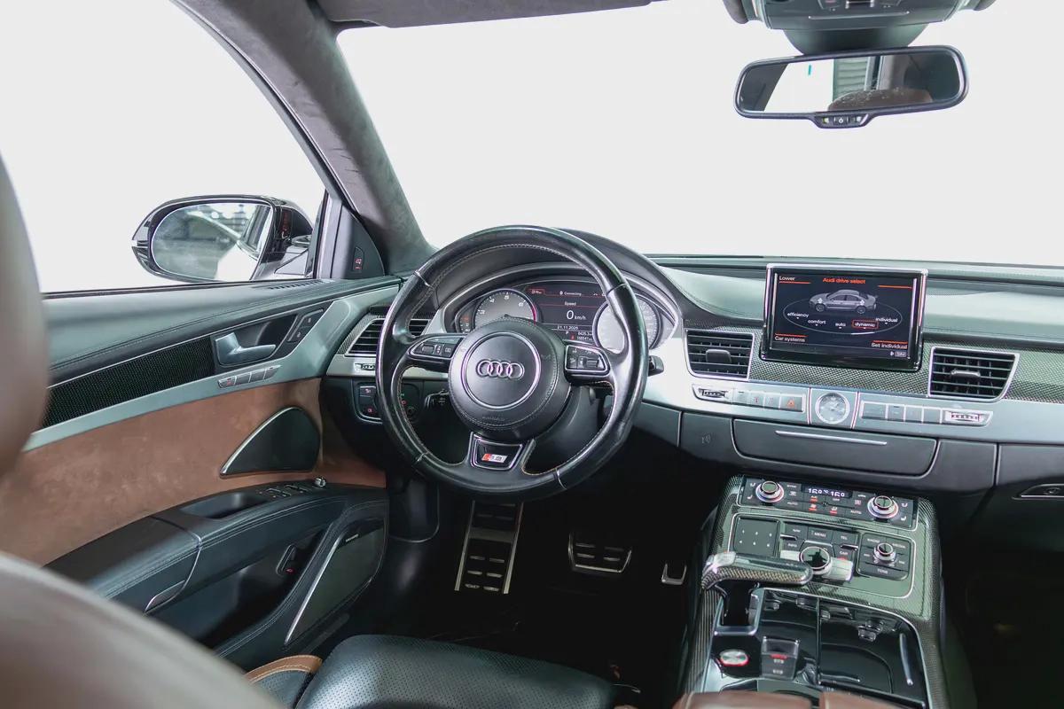 Audi S8-GCC-V8 Twin Turbo-AUDI Exclusive Interior Trim-22 Inch Rims-Very Well Maintained-14-14