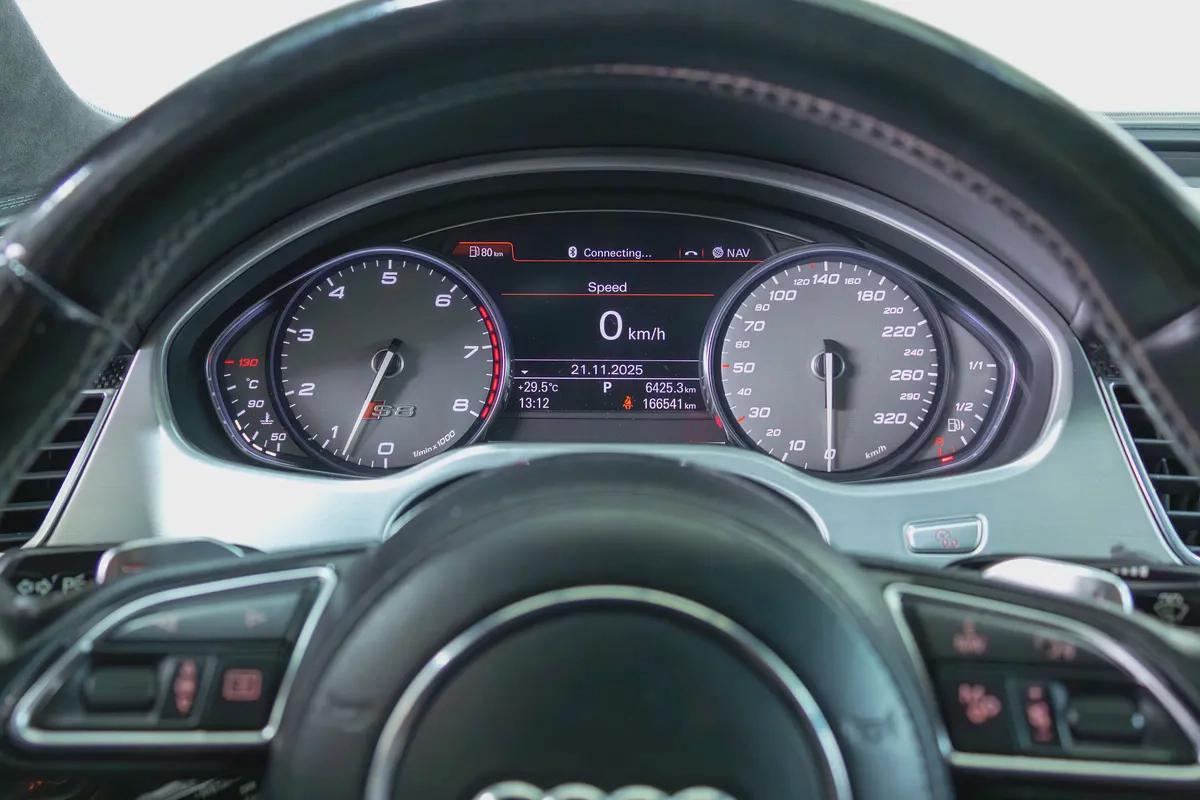 Audi S8-GCC-V8 Twin Turbo-AUDI Exclusive Interior Trim-22 Inch Rims-Very Well Maintained-17-17