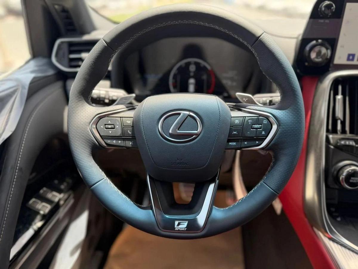 Lexus LX600 Fsport 3.5L twin turbo Model 2026-16-16