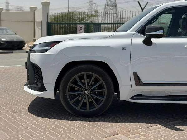 Lexus LX600 Fsport 3.5L twin turbo Model 2026